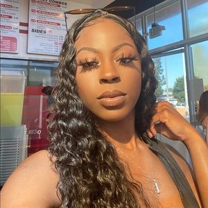 Meet your Posher, Desiree